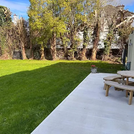 Hillcrest Townhouse, *