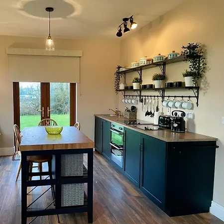 Hillcrest Townhouse, *