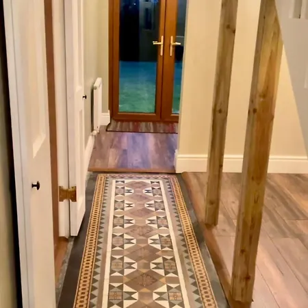 Hillcrest Townhouse, *