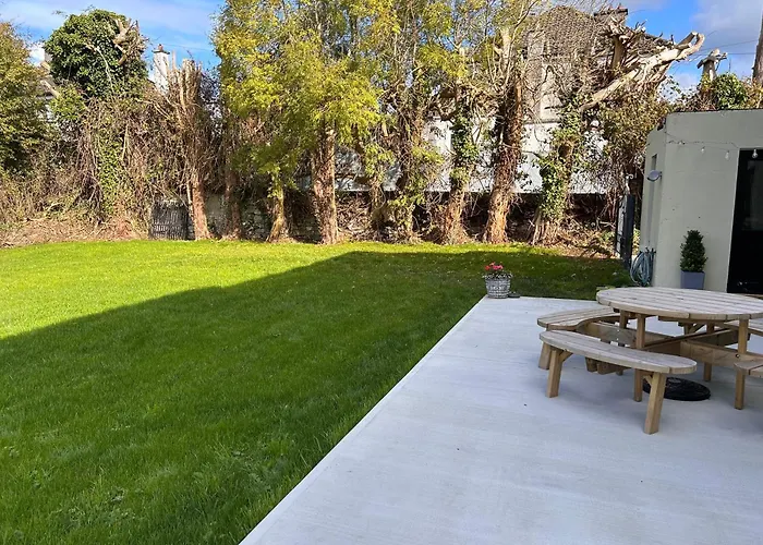 Hillcrest Townhouse, *