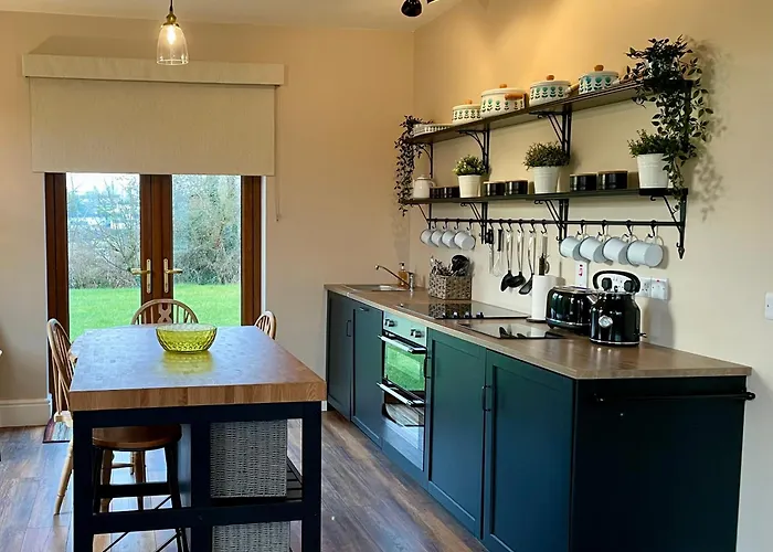 Hillcrest Townhouse, *